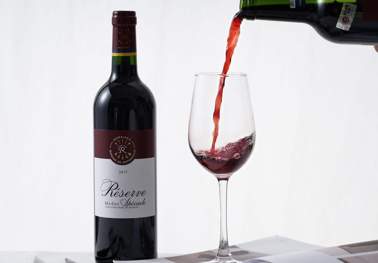 红酒杯与红酒|摄影|产品摄影|半个西瓜zzz_原创作品-站酷ZCOOL