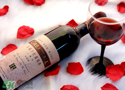 蓝莓酒和葡萄酒哪个好喝