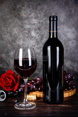 红酒 品味时光的优雅艺术