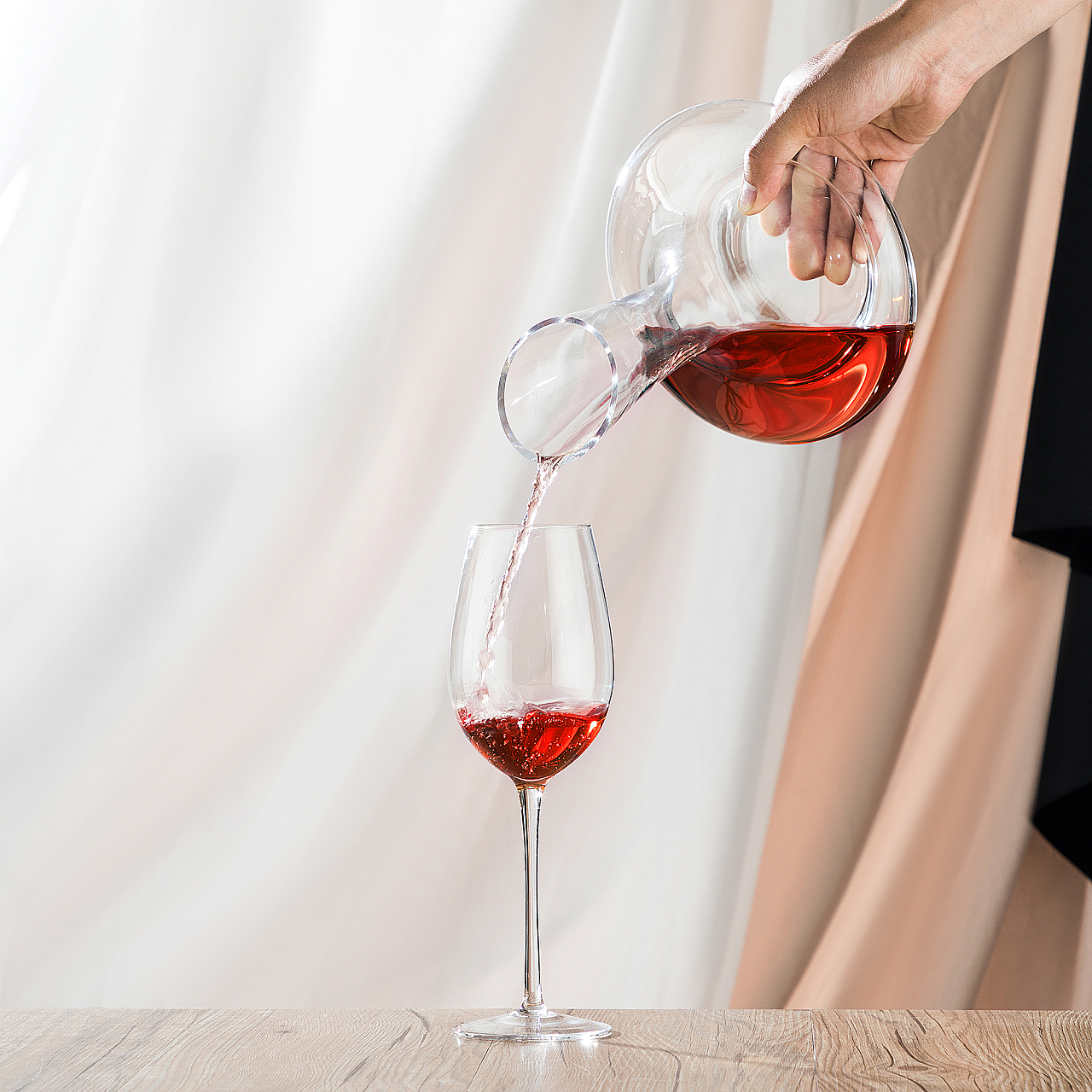 红酒静物拍摄 原图呈现的醇美艺术