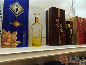 江苏青花瓷酒业股份携家族强势产品亮相2017重庆秋糖会现场